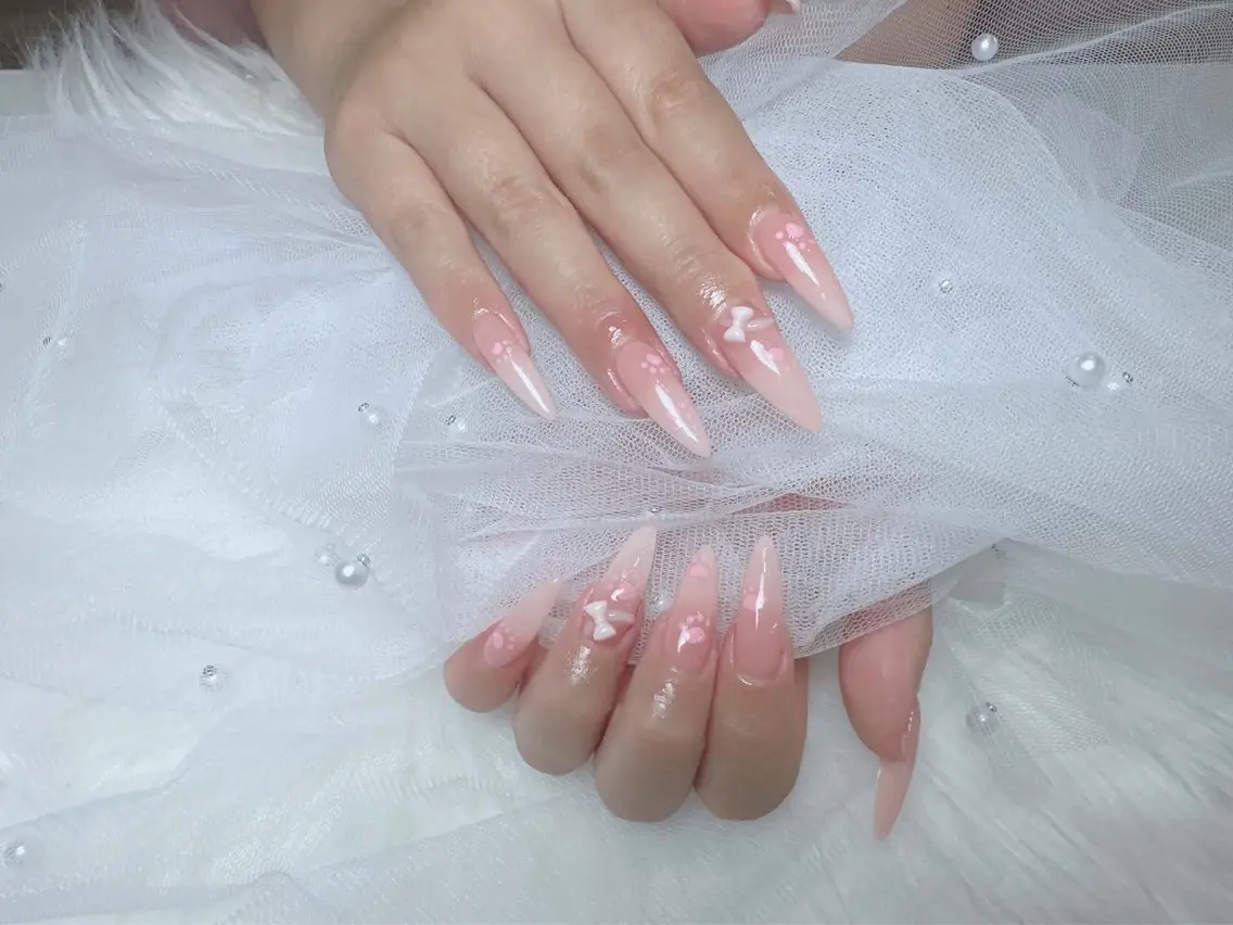 ネイル フレンチネイル 韓国ネイル 水色 マグネットネイル ニュアンスネイル ハンドネイル Hana Rose Nailのネイルデザイン