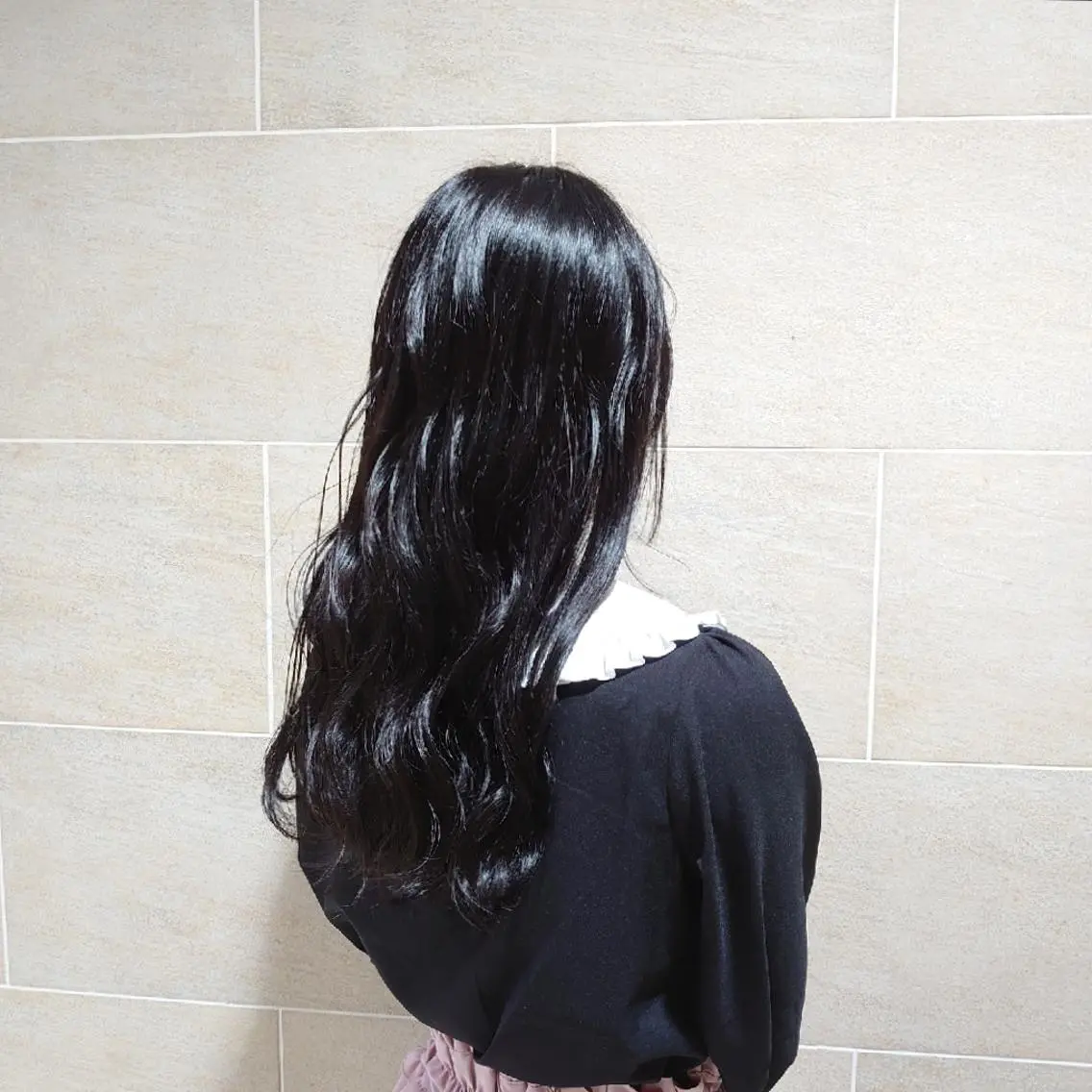 ロング カラー 黒髪 カット ヘアカラー トリートメント 宮本 星羅のヘアスタイル