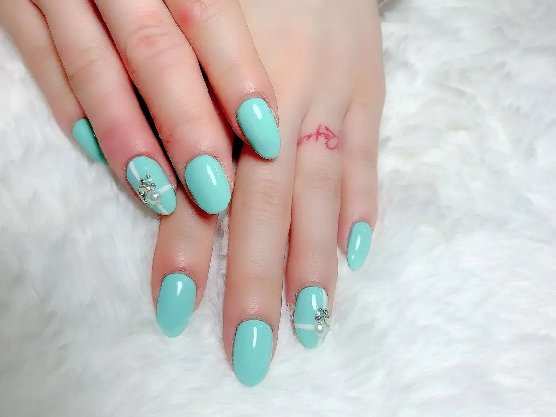 ネイル ブルー リボン シンプルネイル Flora Nail 【フローラ ネイル】のネイルデザイン