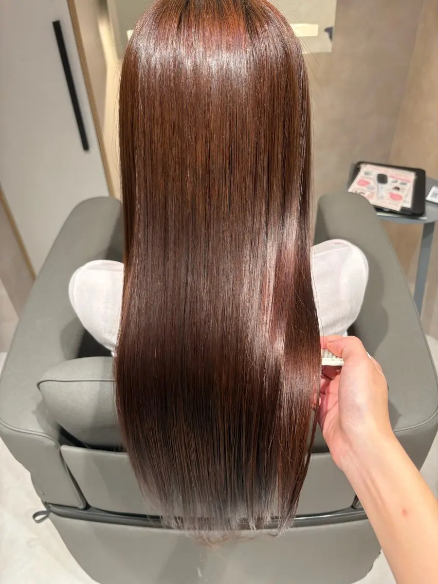 ロング 縮毛矯正 佐藤 結衣のヘアスタイル