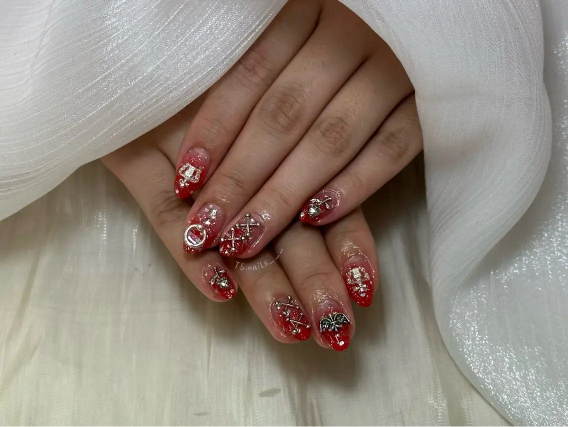 ネイル キラキラネイル マグネットネイル 持ち込み シンプルネイル ハンドネイル フットネイル ハンドケア TS. nails___のネイルデザイン