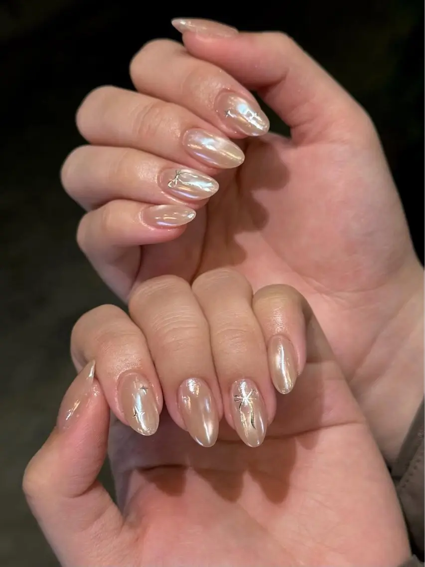 ネイル グラデーション ラメ(グリッター) マグネットネイル ミラーネイル ニュアンスネイル ハンドネイル Lumi de nailsのネイルデザイン