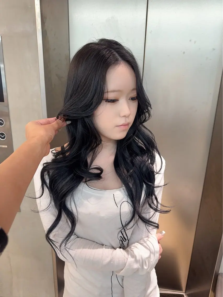 ロング カラー カット ヘアカラー トリートメント ARIA💎縮毛矯正 ブリーチ💎複雑履歴のヘアスタイル