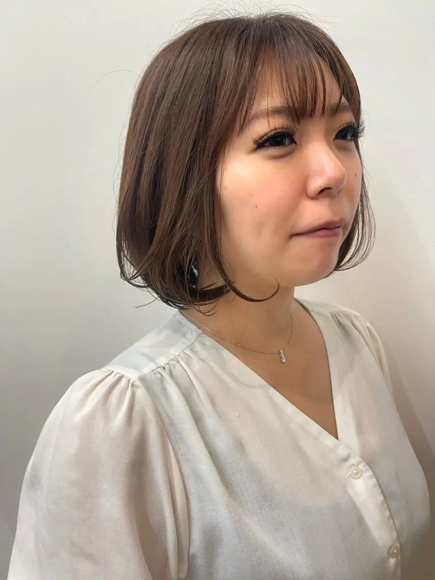 ミディアム カット ヘアカラー 岩下 侑里のヘアスタイル