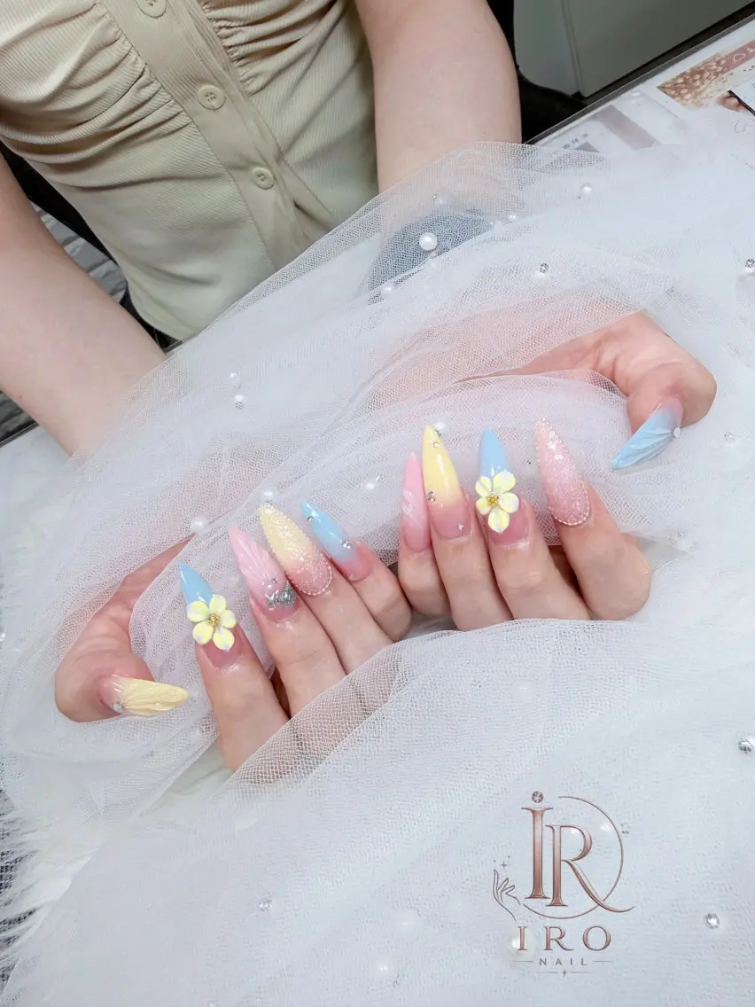 ネイル ハンドネイル IRO Nail Studioのネイルデザイン