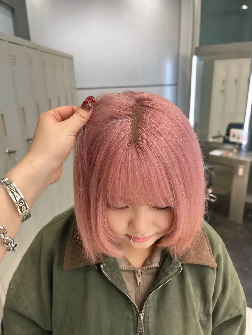 ショート カラー ヘアアレンジ ヘアカラー トリートメント ヘアセット ハイトーン/透明感 髪質改善/rinaのヘアスタイル