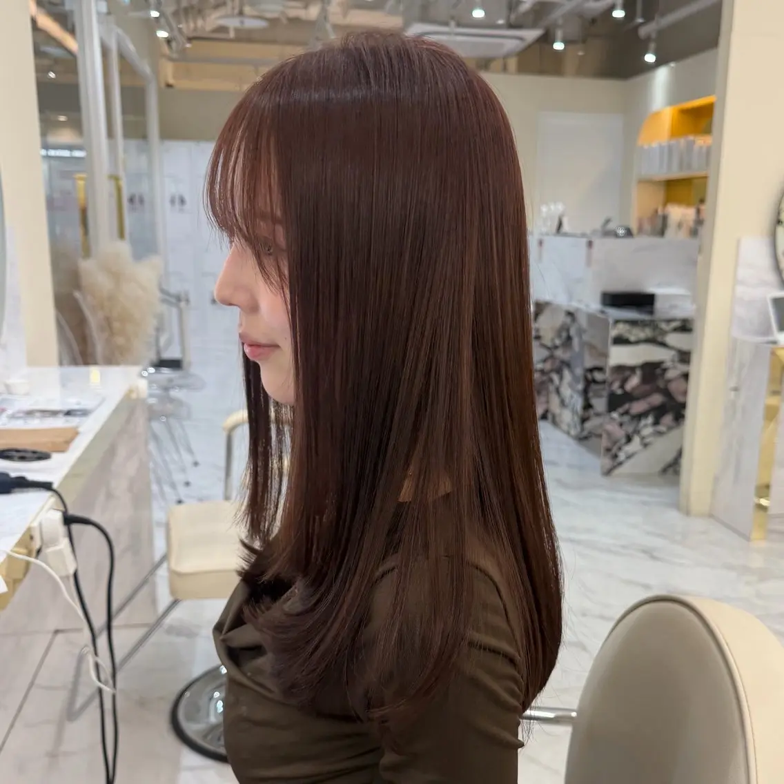 セミロング カラー ヘアアレンジ ブラウンカラー 透明感カラー 髪質改善 レイヤーカット 似合わせカット カット ヘアカラー トリートメント レイヤーカット🤍 RINAのヘアスタイル