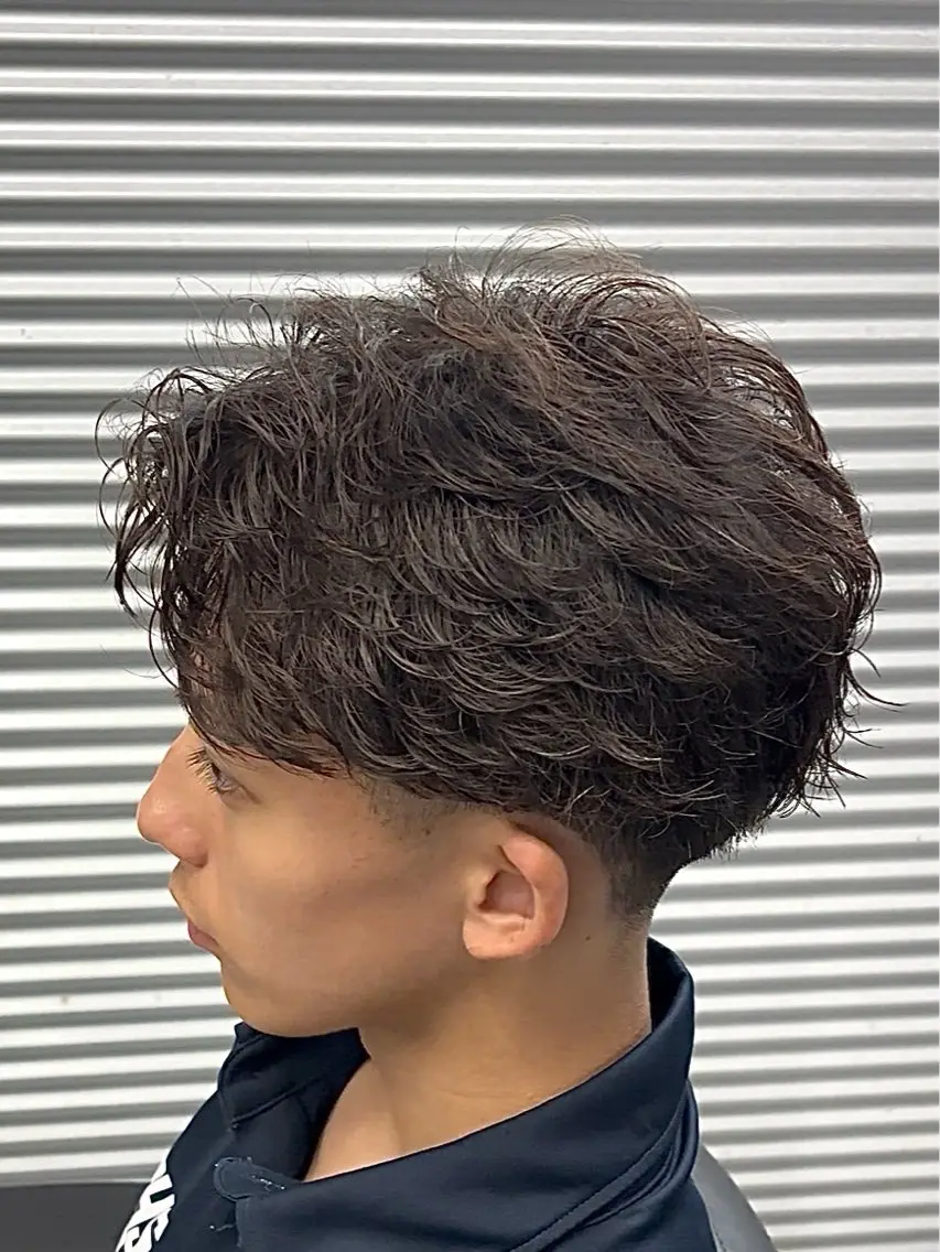 ショート パーマ メンズ メンズパーマ ショートヘア カット パーマ 波巻き/ツイスパ/ 短髪/鈴木俊也のヘアスタイル