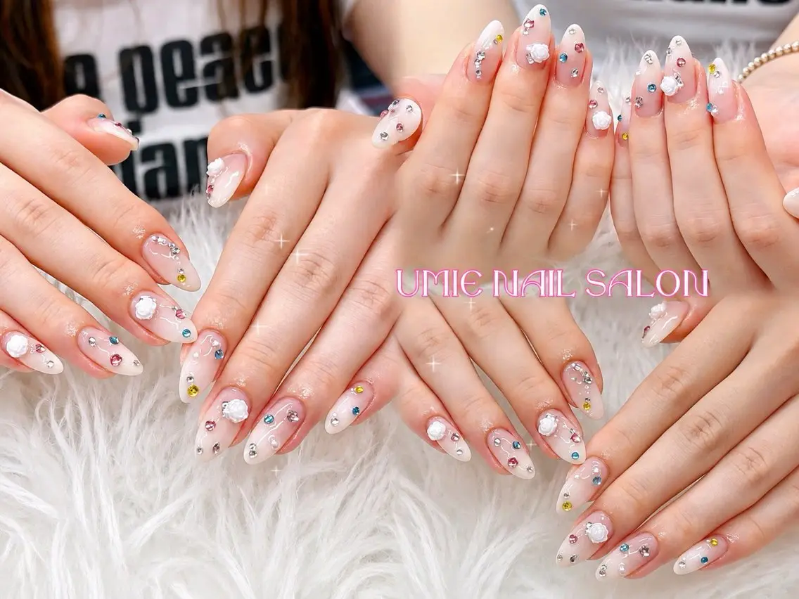 ネイル フットネイル フレンチネイル ジェルネイル ガラスフレンチ マグネットネイル UMIE NAIL SALONのネイルデザイン