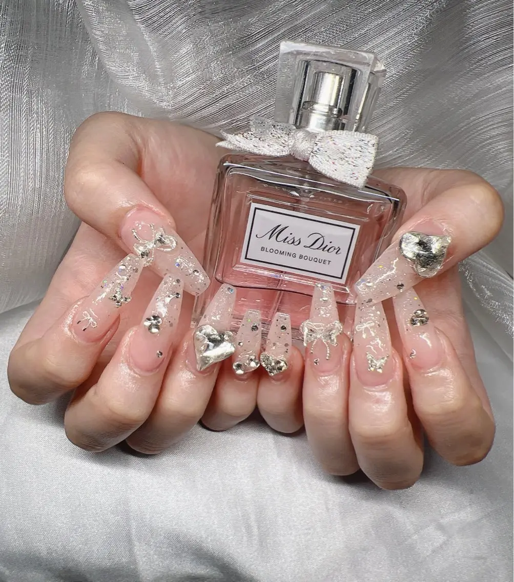 ネイル ハンドネイル Lee Nailsのネイルデザイン