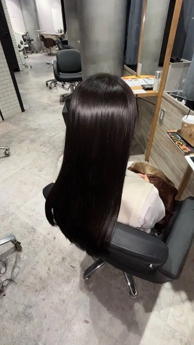 ロング 髪質改善 カット 縮毛矯正 LupibyLee まみのヘアスタイル
