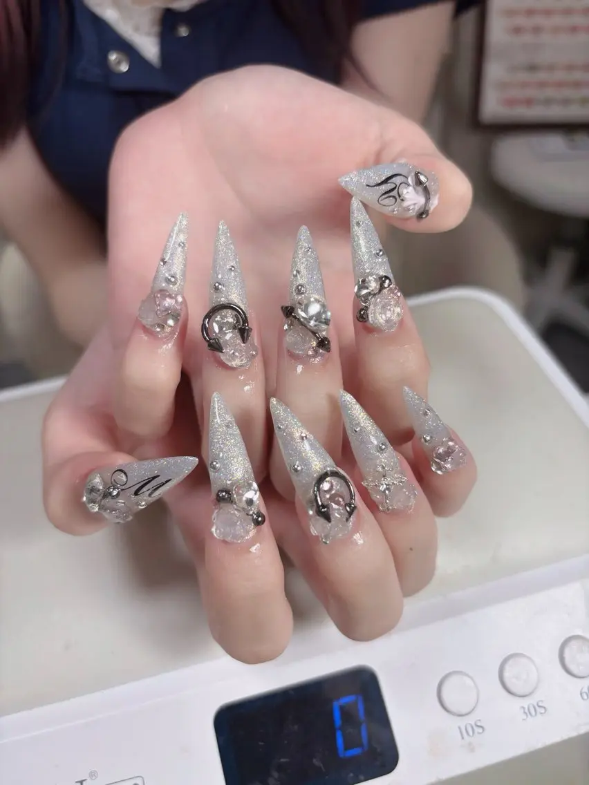 ネイル ハンドネイル Swan Nail Salonのネイルデザイン