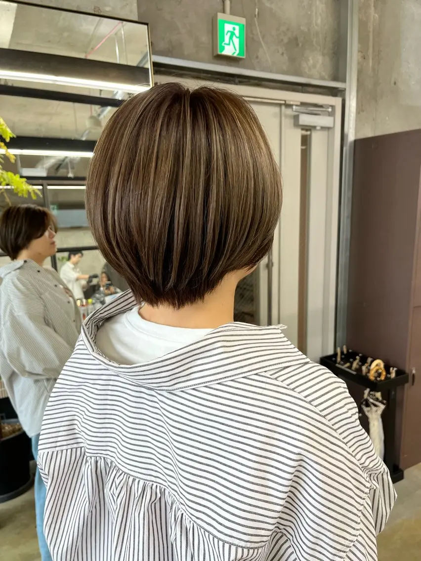 ショート カラー ハイライトカラー ハイライト カット ヘアカラー 小木曽智美 /ボブ/ショートのヘアスタイル