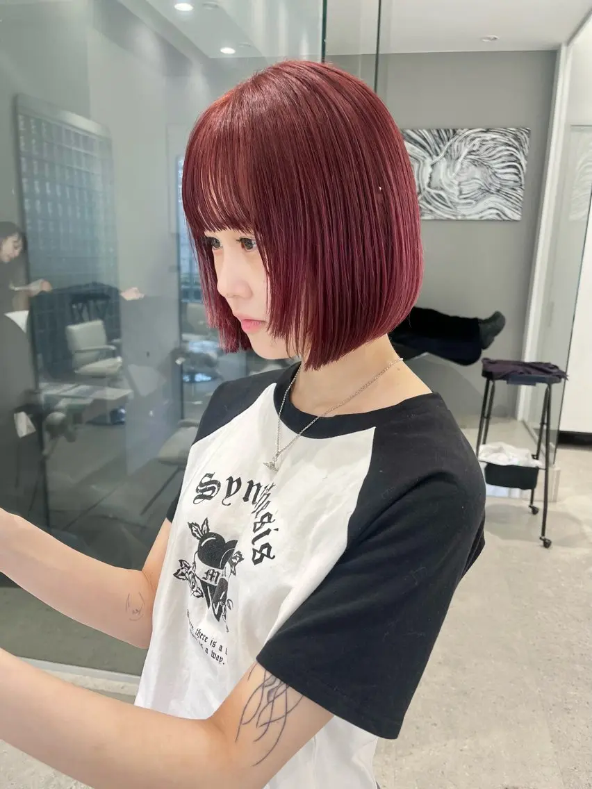 カラー レッドカラー ボブ カット ヘアカラー AIKA🤍 カットモデル募集🫧のヘアスタイル
