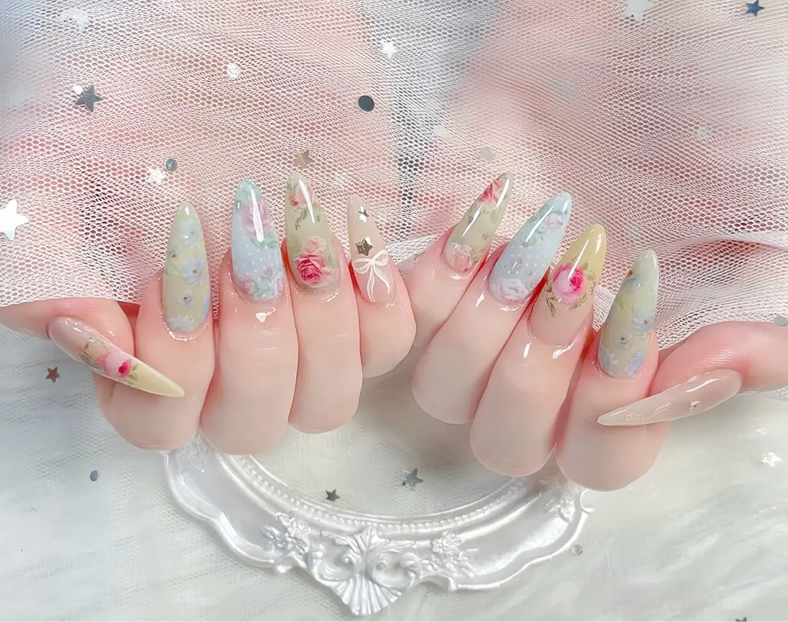 ネイル チークネイル 長さ出し フレンチネイル ジェルネイル グラデーション ハンドネイル THANHTHANH NAILのネイルデザイン