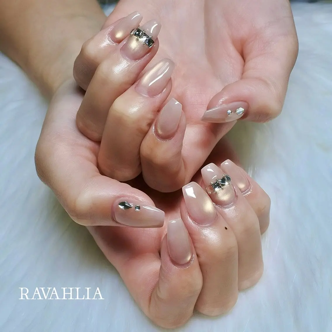 ネイル ハンドネイル nail room RAVAHLIAのネイルデザイン