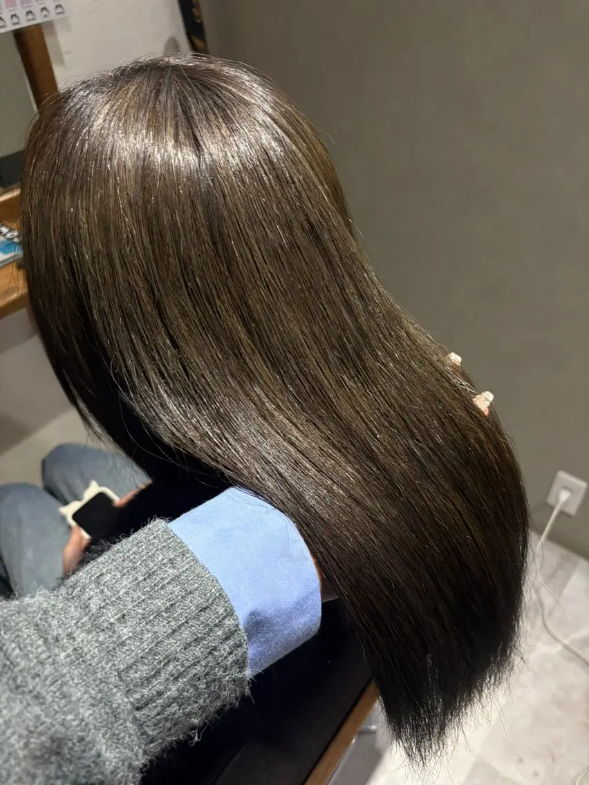 リタッチブリーチ＋オンカラーの写真