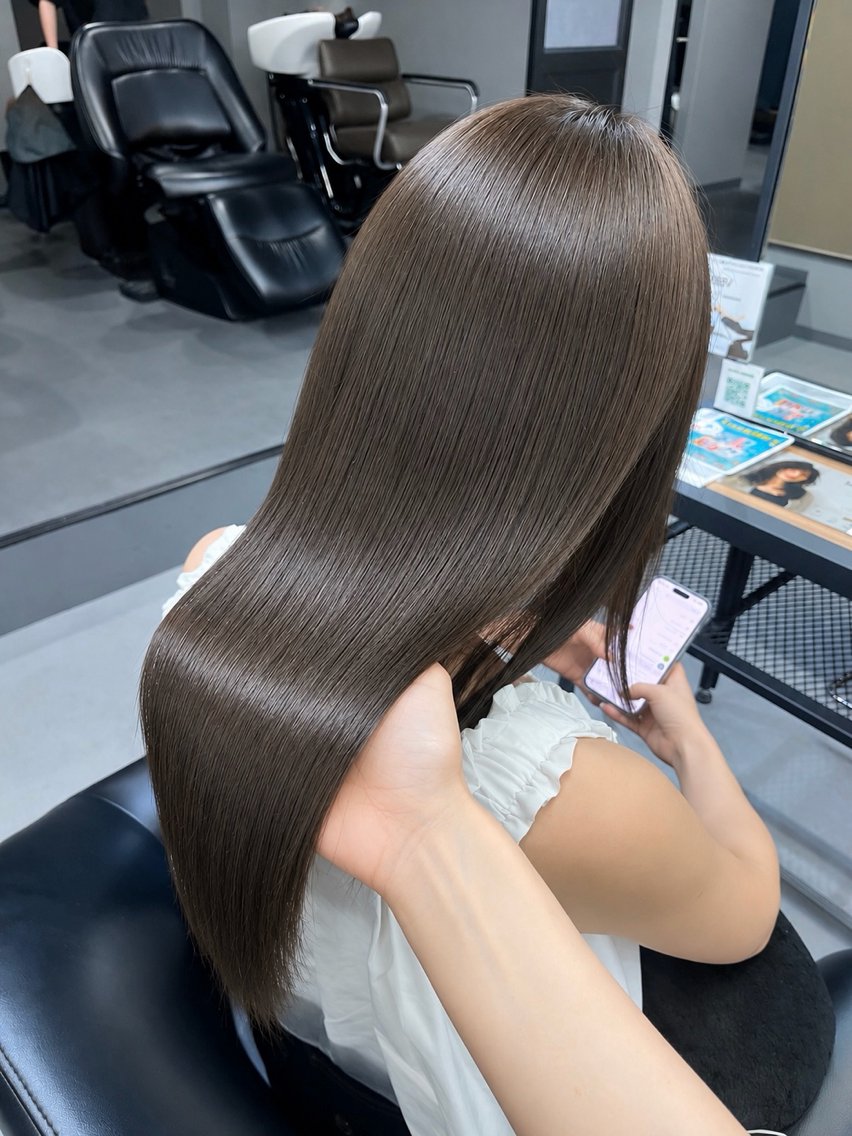 ロング カット ヘアカラー メノン ナナのヘアスタイル