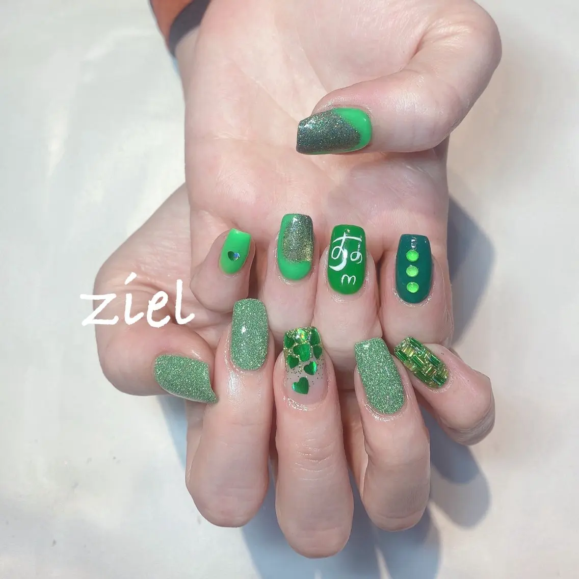 ネイル ziel _nailのネイルデザイン