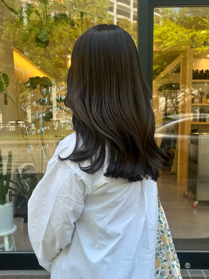 セミロング ayaka ［sou］のヘアスタイル