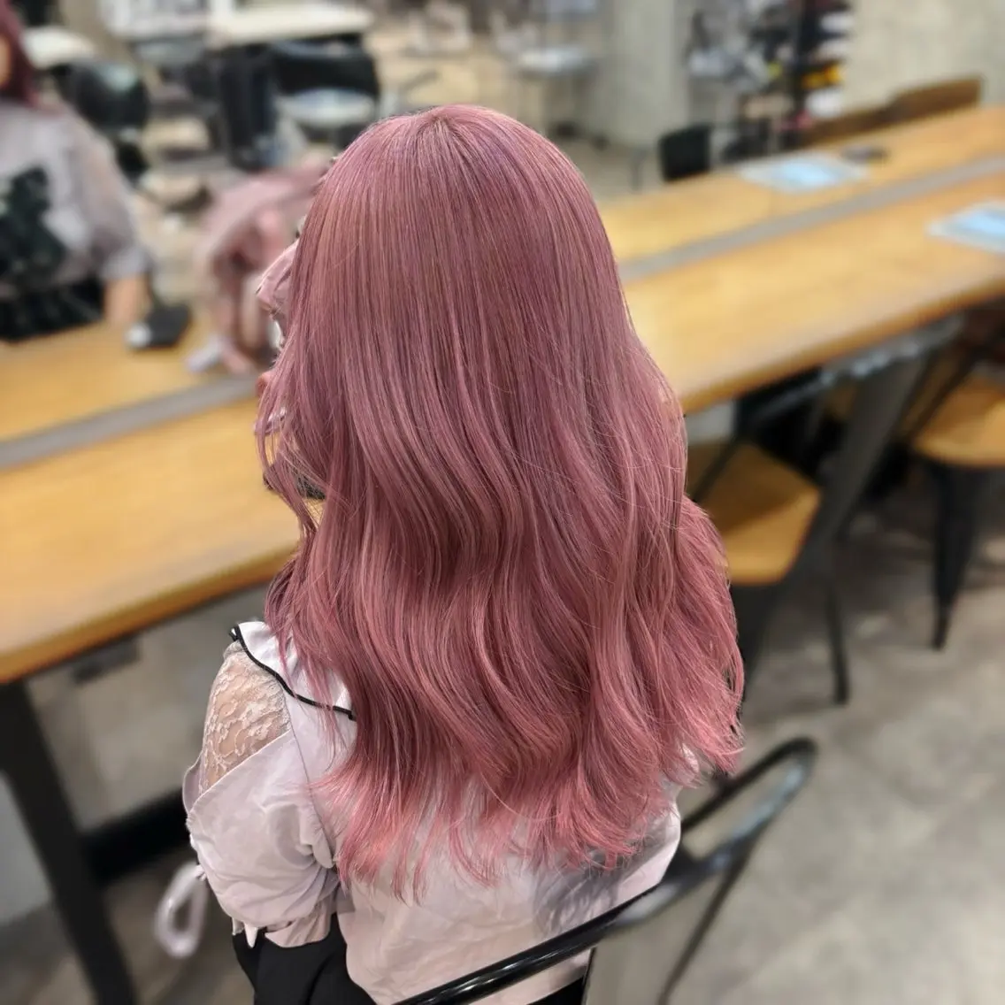 セミロング カラー ヘアアレンジ ヘアカラー トリートメント 🍀淡色×ブリーチ/ ベージュ✨RINOのヘアスタイル