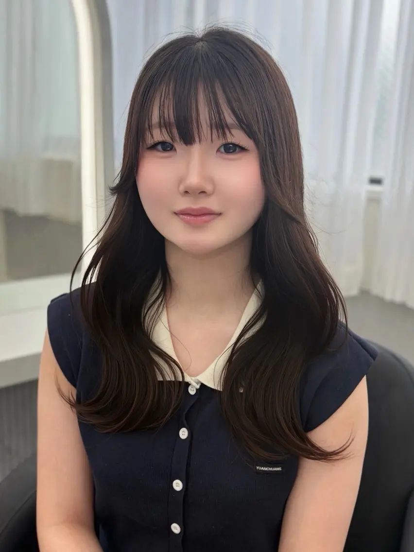 ロング くびれヘア 顔まわりレイヤー 韓国風ヘア レイヤーカット ヘアセット かもみゆ/ブラウン /ベージュ/髪質改善のヘアスタイル