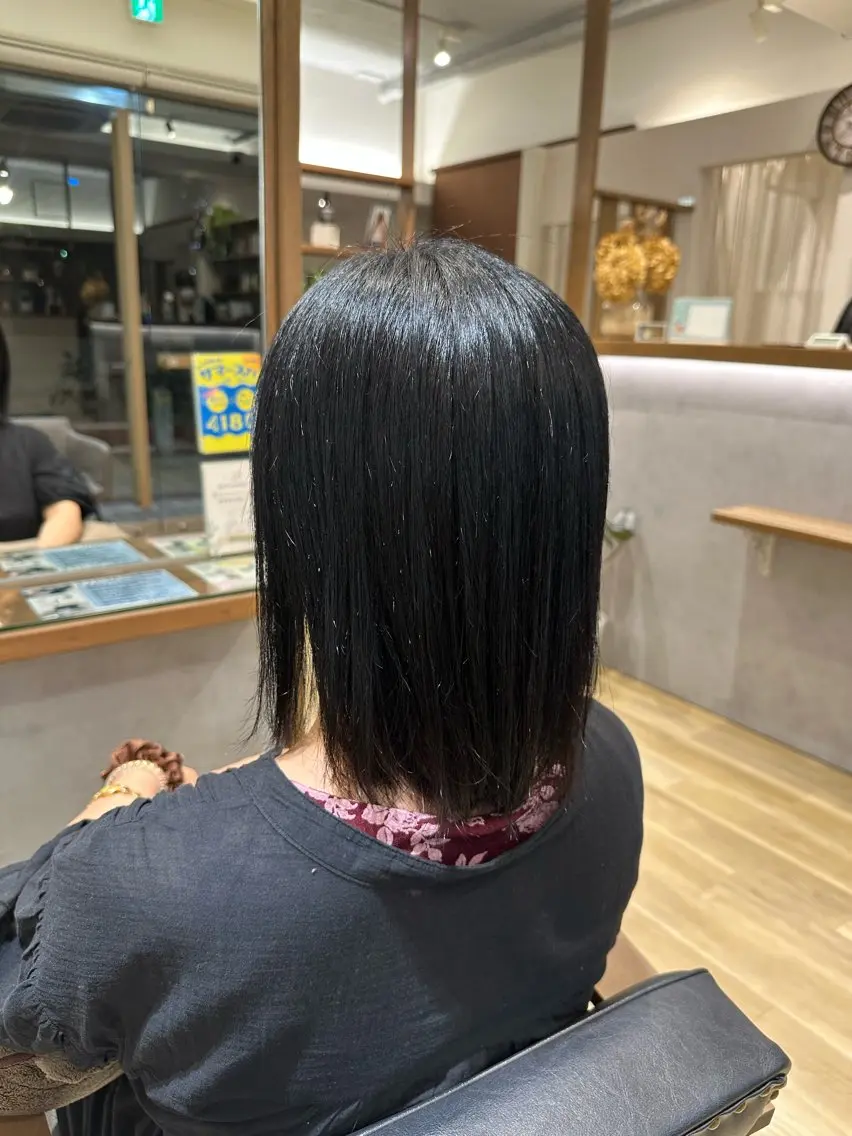 ミディアム カット ヘアカラー 石原 麻菜のヘアスタイル