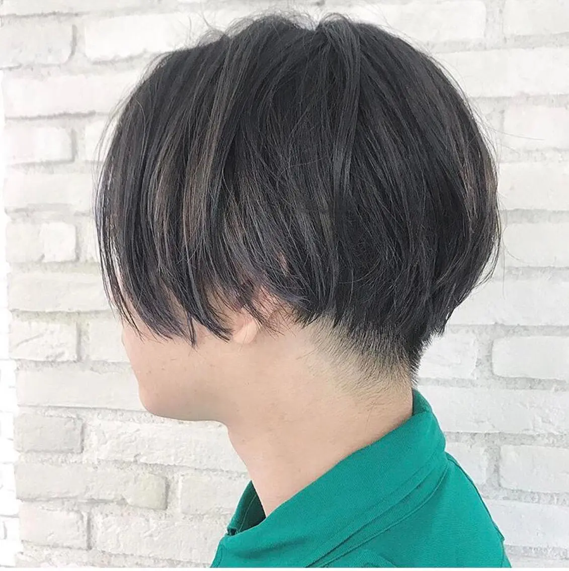 ショート 顔周りカット 伊 杏のヘアスタイル