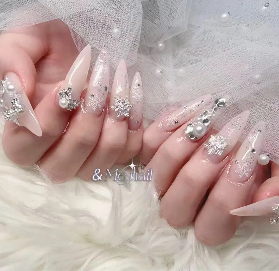 ネイル ハンドネイル &ME ネイルサロンのネイルデザイン
