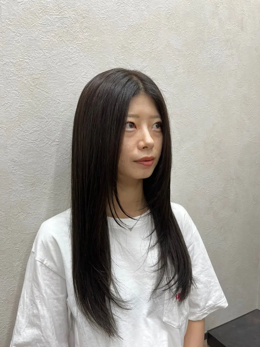 ロング カラー ブリーチ カット ヘアカラー トリートメント 有田裕真 【ブリーチカラー】のヘアスタイル