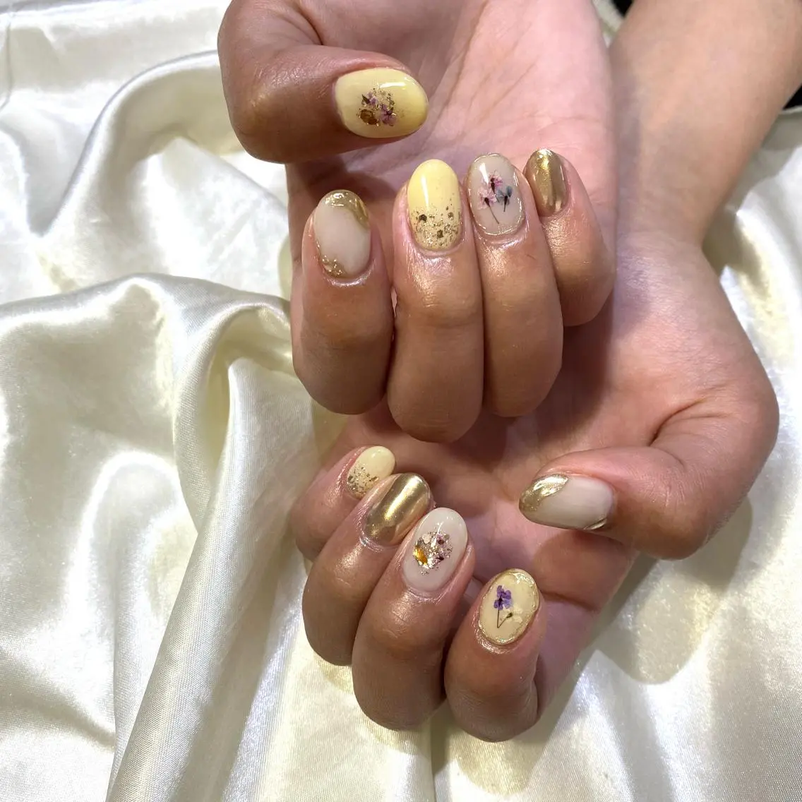 ネイル ハンドネイル 西岡 杏のネイルデザイン