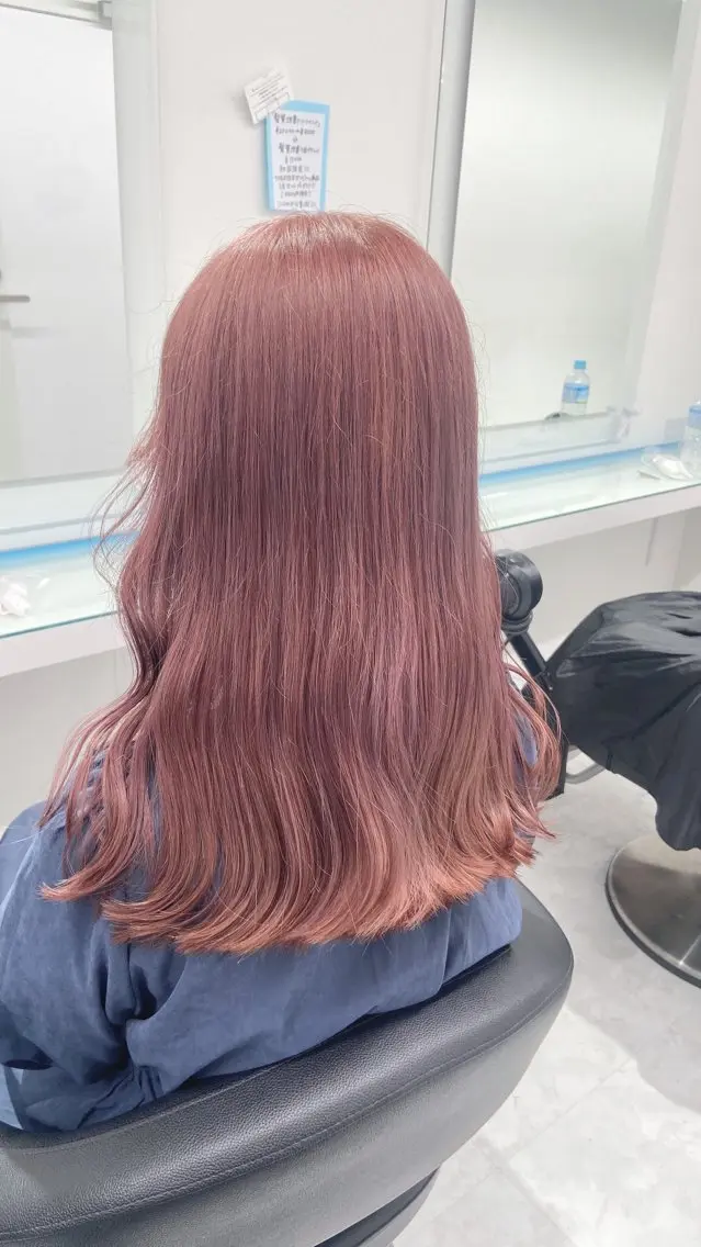 カラー ウルフカット×ハイ トーン職人🤍ゆうひのヘアスタイル