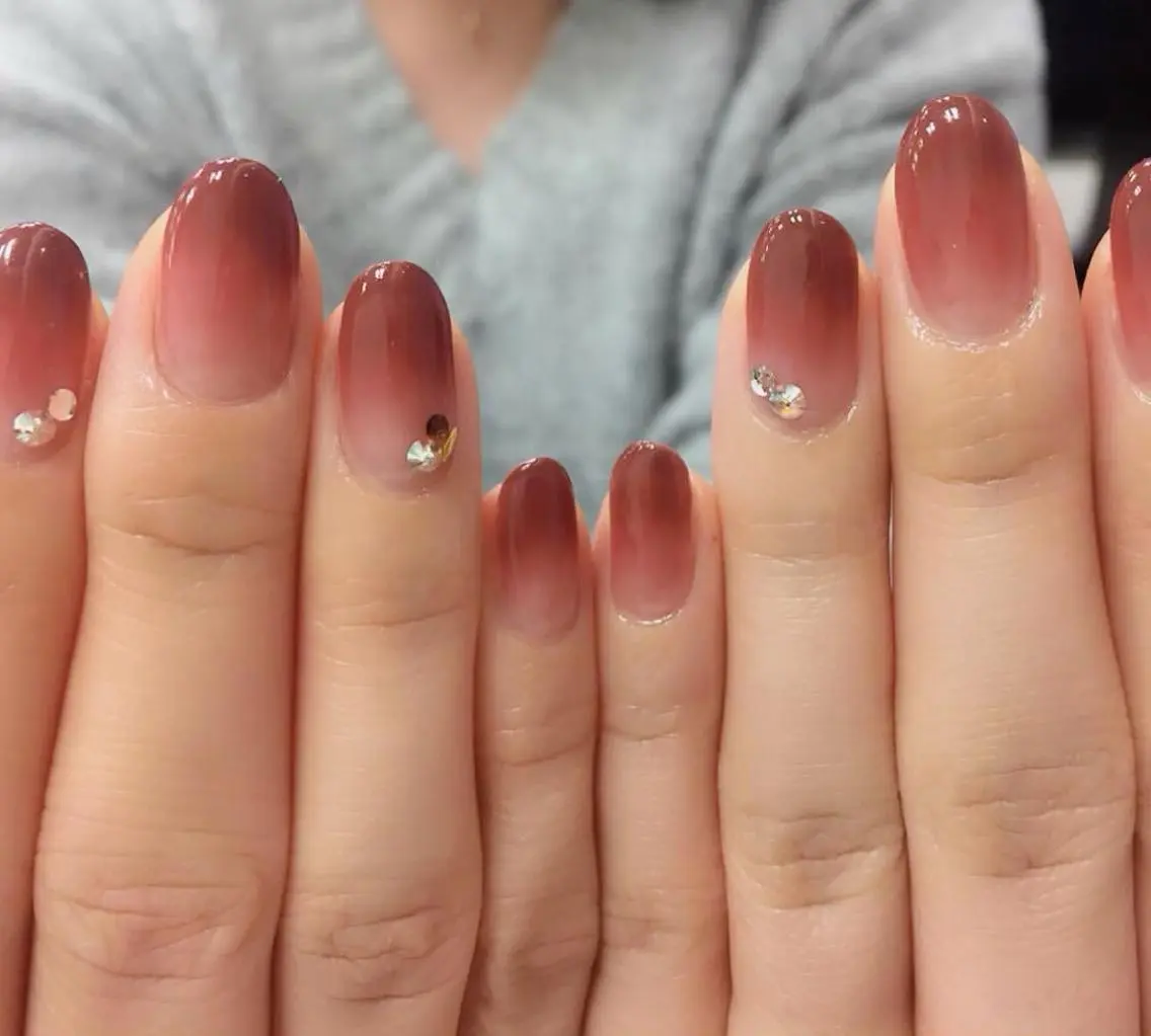 ネイル mano nella manoのネイルデザイン