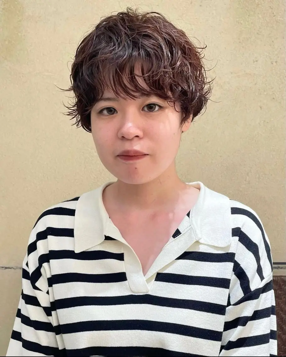 ショート パーマ 塩谷 雪花のヘアスタイル