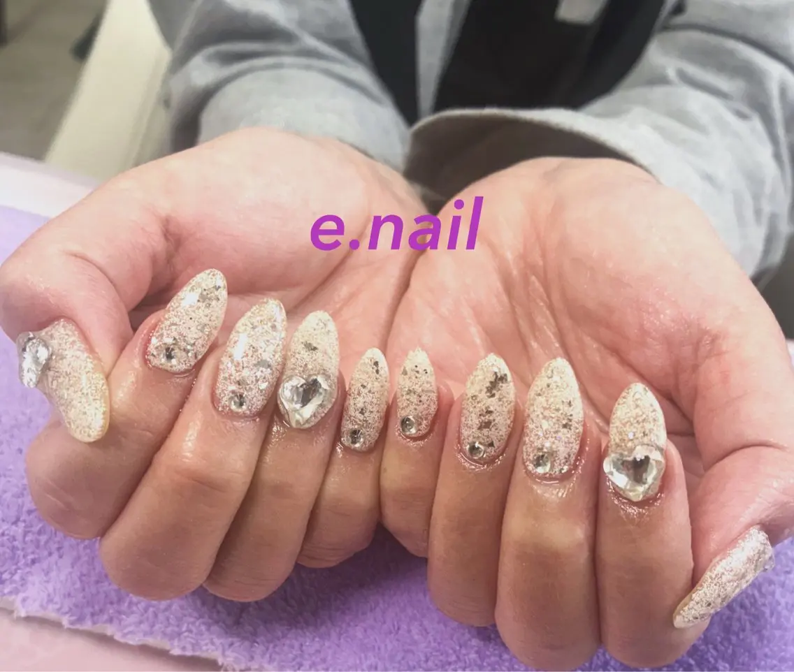 ネイル ハンドネイル 和賀井 恵理のネイルデザイン