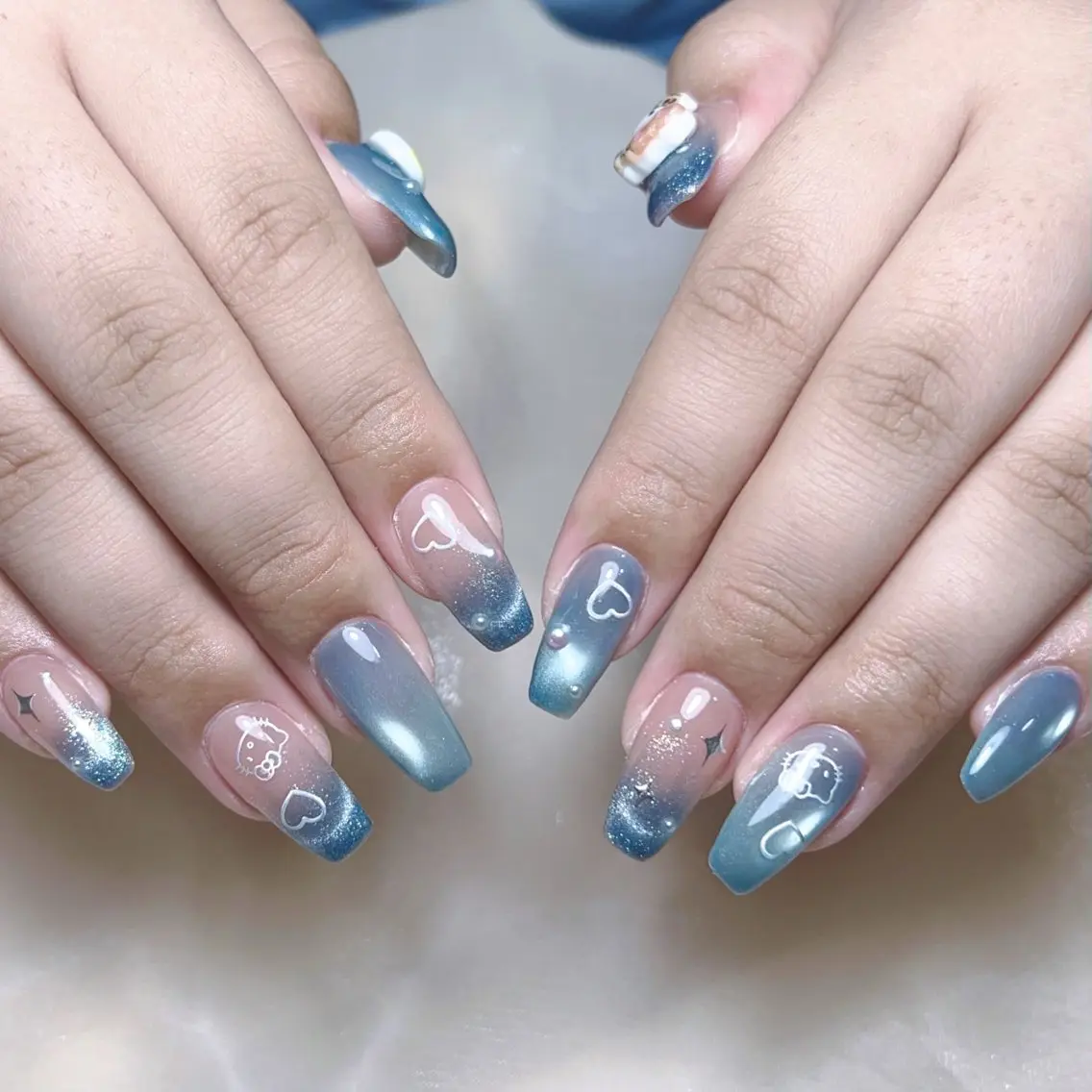 メンズ ネイル メンズ韓国風 アートネイル オーロラネイル ガーリー キラキラネイル ハンドネイル Nail salon 木にいるのネイルデザイン