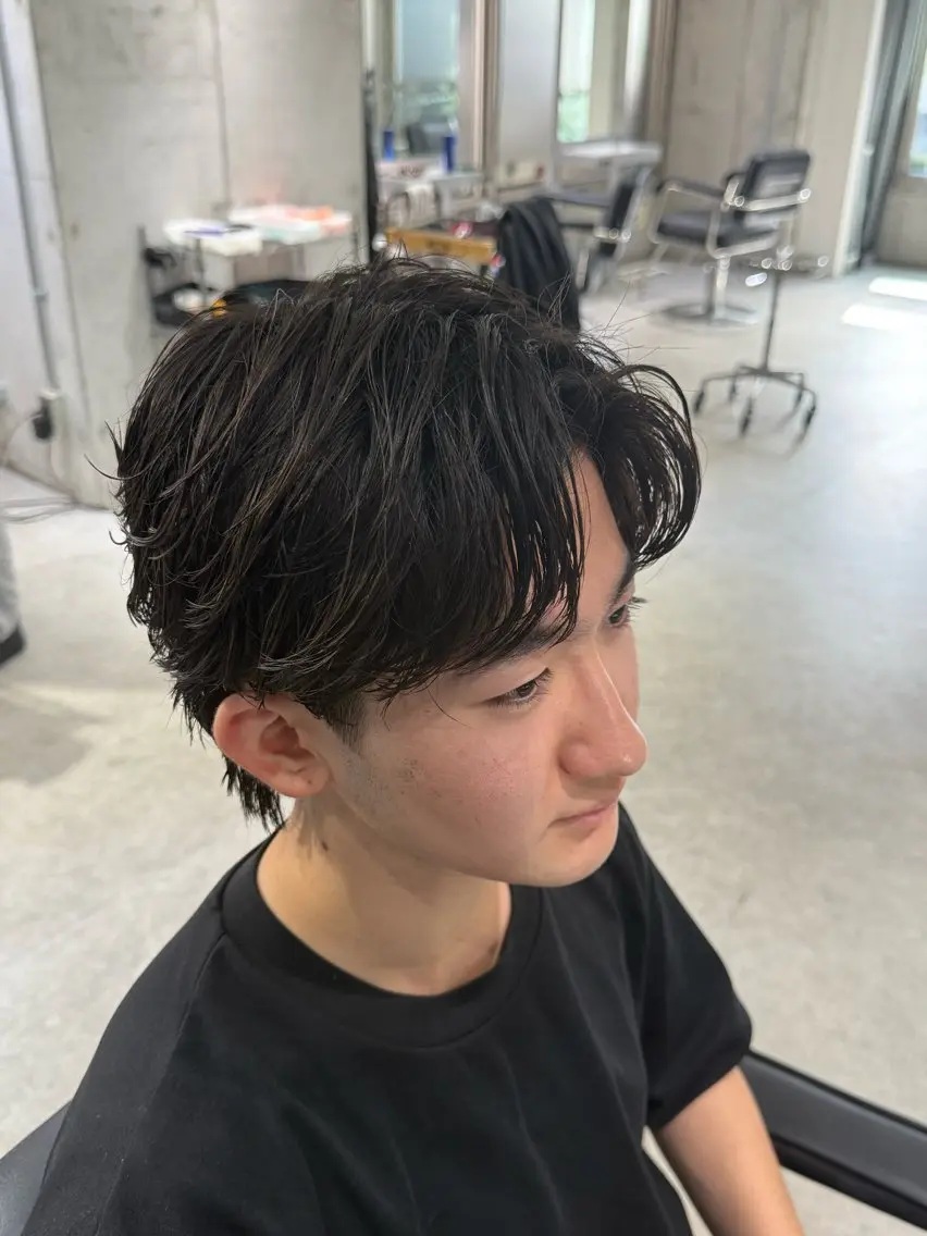 メンズ フェザーパーマ メンズパーマ カット パーマ 布施メンズ特化美容師 秋山 涼のヘアスタイル