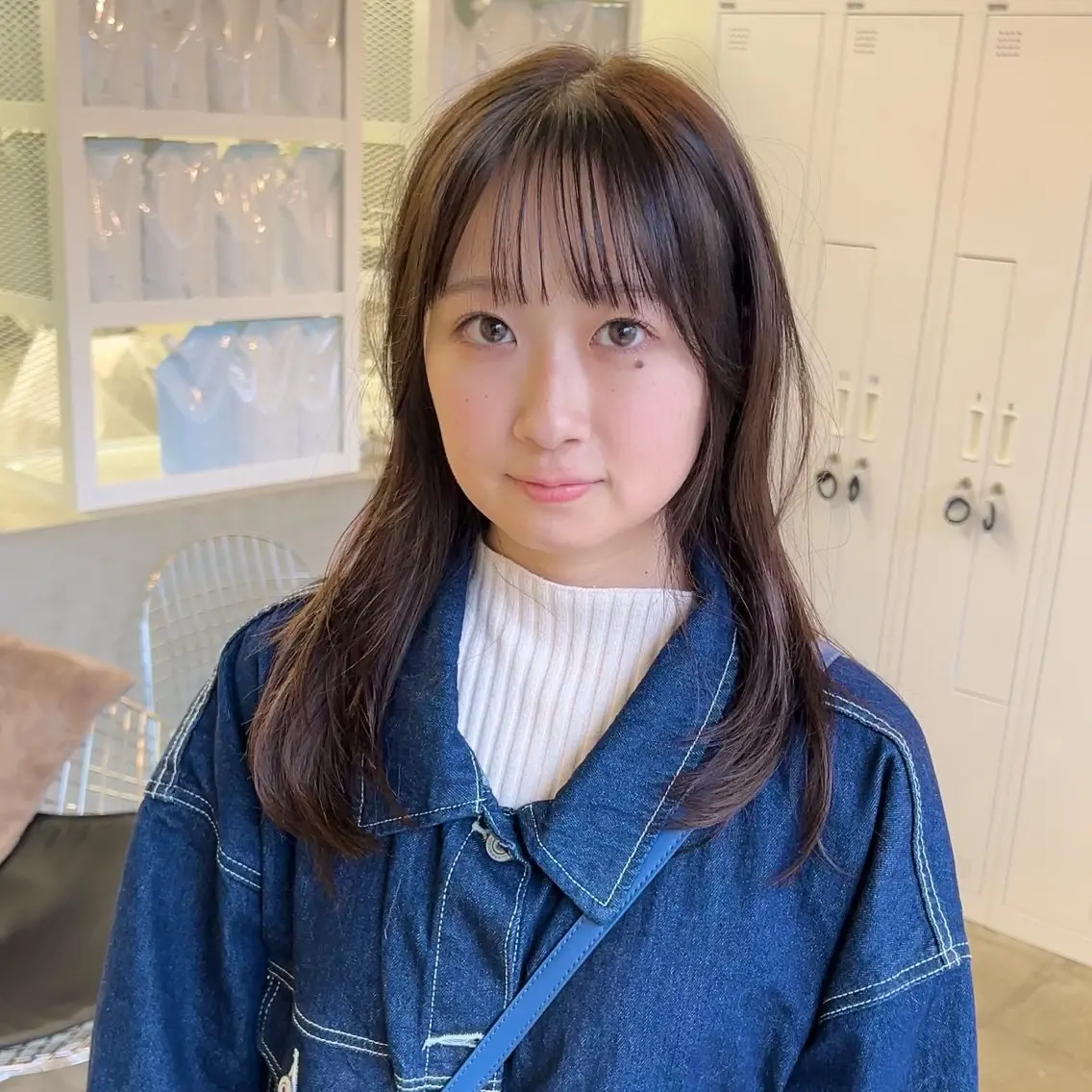 ミディアム カラー レイヤーカット クロスパーマ× 透明感カラー✂︎のヘアスタイル