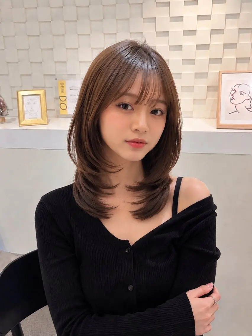 ミディアム カラー ミディアムレイヤー ベージュカラー 透明感カラー レイヤーカット 京谷 日向のヘアスタイル