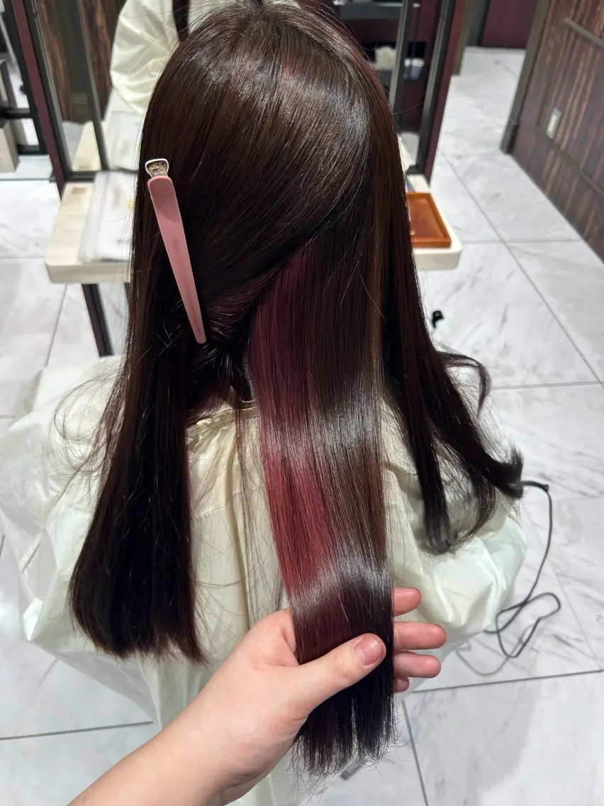 ロング カラー ブリーチ インナーカラー ブリーチなしカラー ヘアカラー 野沢 碧のヘアスタイル