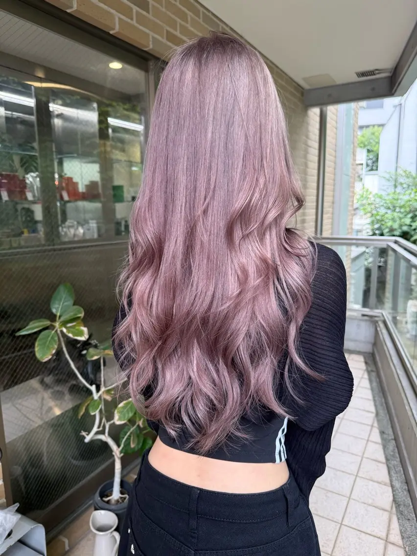 ロング カラー グレージュ ラベンダーカラー ラベンダーグレージュ ラベンダーグレー カット ヘアカラー 原宿ブリーチカラー /三村克彦のヘアスタイル