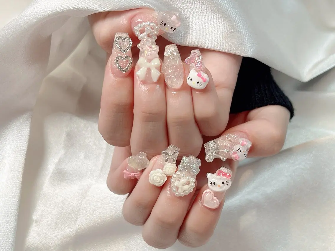 ネイル ハンドネイル 渋谷T&B みお ロング無制限⭐️のネイルデザイン
