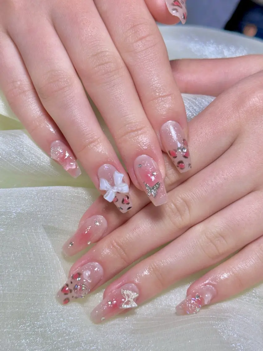 ネイル チークネイル 長さ出し フレンチネイル ジェルネイル 韓国ネイル ハンドネイル Lucky Nail Salonのネイルデザイン