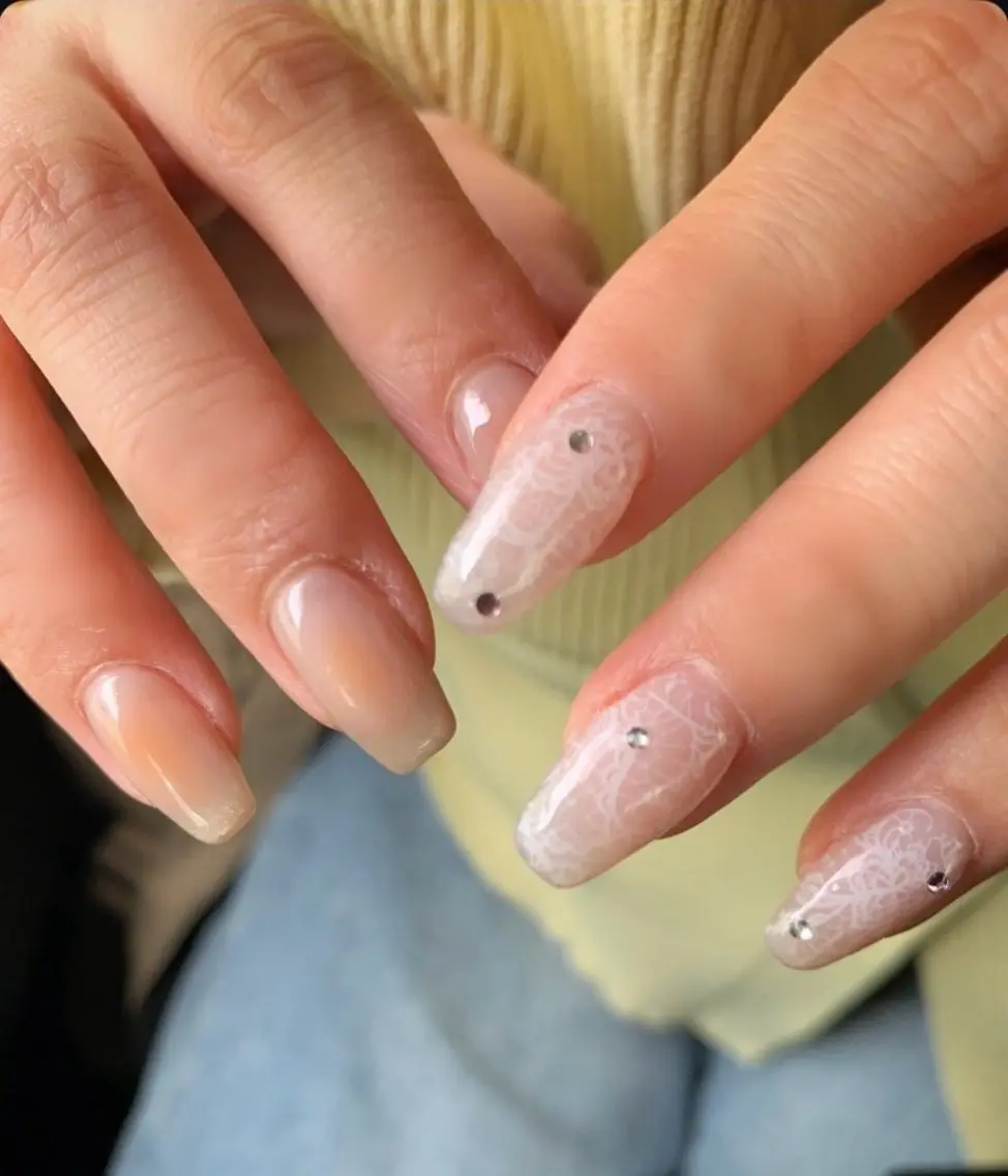 ネイル チークネイル レース マグネットネイル ハンドネイル nailAVANCE akariのネイルデザイン