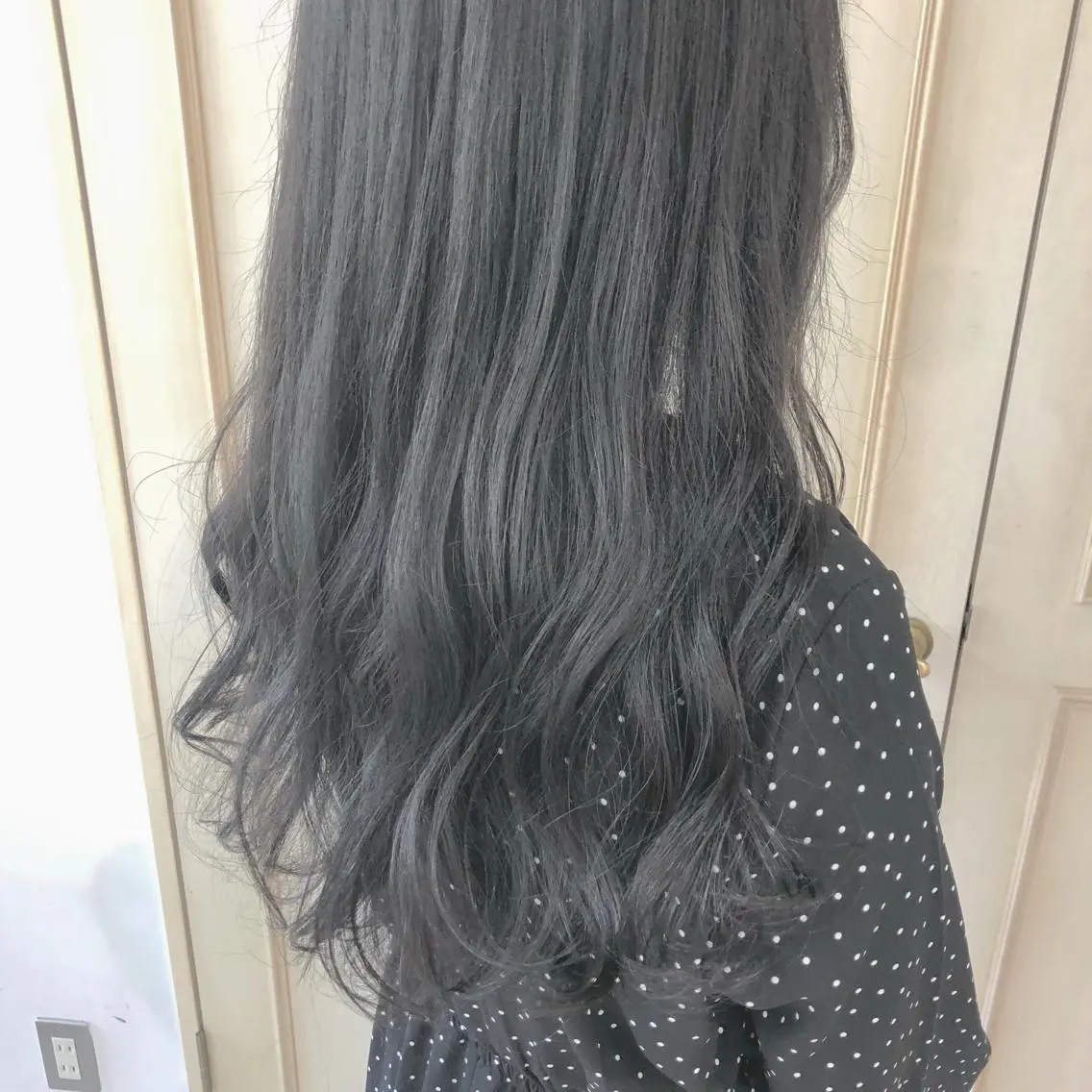 ロング カラー TRENCH　相澤 果歩のヘアスタイル