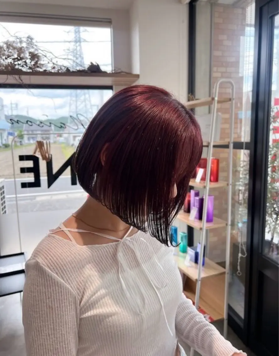 8月限定カットモデル《王道かわいい前下がりボブ》の写真