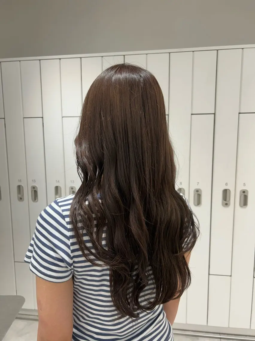 ロング カラー ブラウンカラー カット ヘアカラー ここな Un amiのヘアスタイル