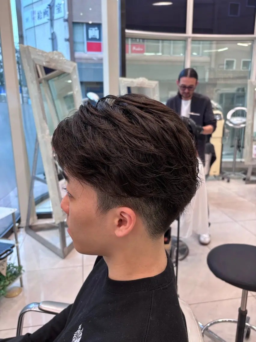 パーマ メンズ フェザーパーマ メンズパーマ ニュアンスパーマ カット パーマ 🐧デザインパーマ 🐧小沢有佑のヘアスタイル