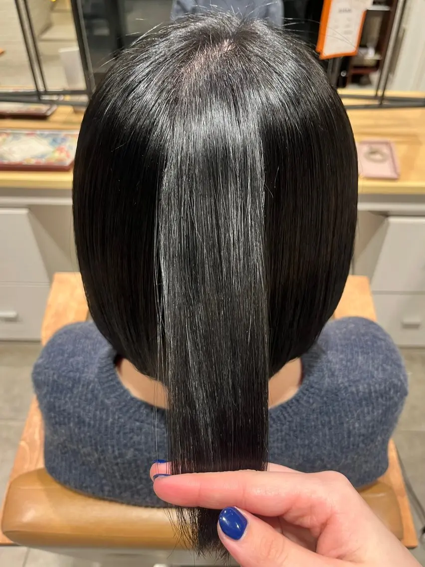 ミディアム カラー 黒髪 ブルーカラー ブルーブラック アサノ メグミのヘアスタイル