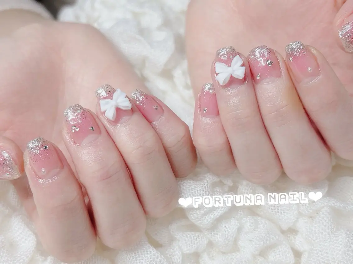 ネイル リボン Nail •Head スパFortunaのネイルデザイン